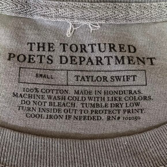 Taylor Swift The Tortured Poets Dept Gray White Concert Tour Sweatshirt Top Sz S - Picture 4 of 4